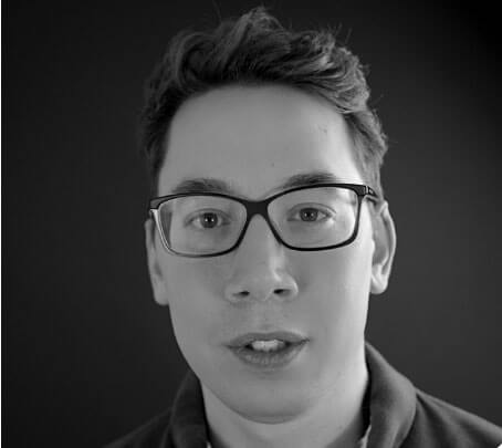 Michael benefits from flexible learning whilst in full-time employment Michael benefits from flexible learning whilst in full-time employment